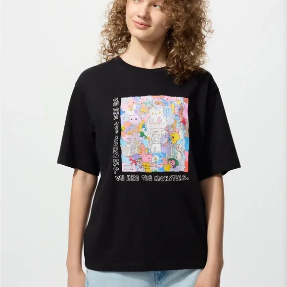 UNIQLO X POP MART T-SHIRT THE MONSTERS LABUBU - Picture 3 of 7